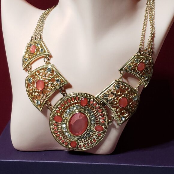 Gold & Peach Bib necklace - Picture 1 of 3